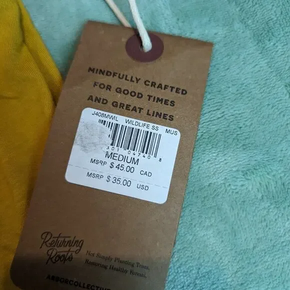 Arbor Women's Wildlife tshirt Size Medium NWT - Picture 2 of 5